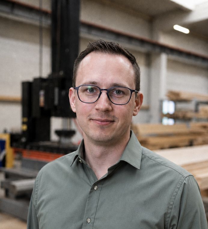 Pierre Bardet, fondateur de Sylva Talents, dans un atelier bois